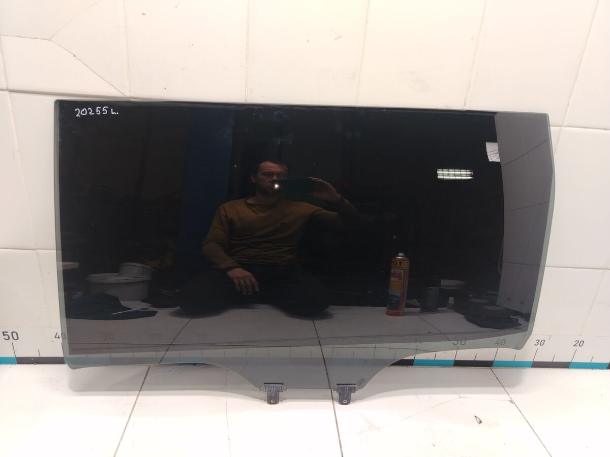 Стекло двери задней левой Kia Carnival (YP) III (2014– н.в.)