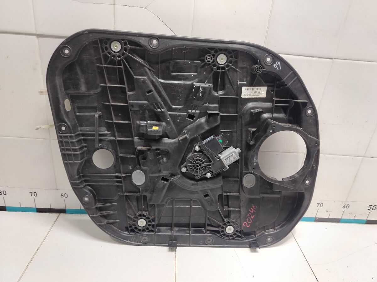 Стеклоподъемник электр. передний левый Kia Carnival (YP) III (2014– н.в.)