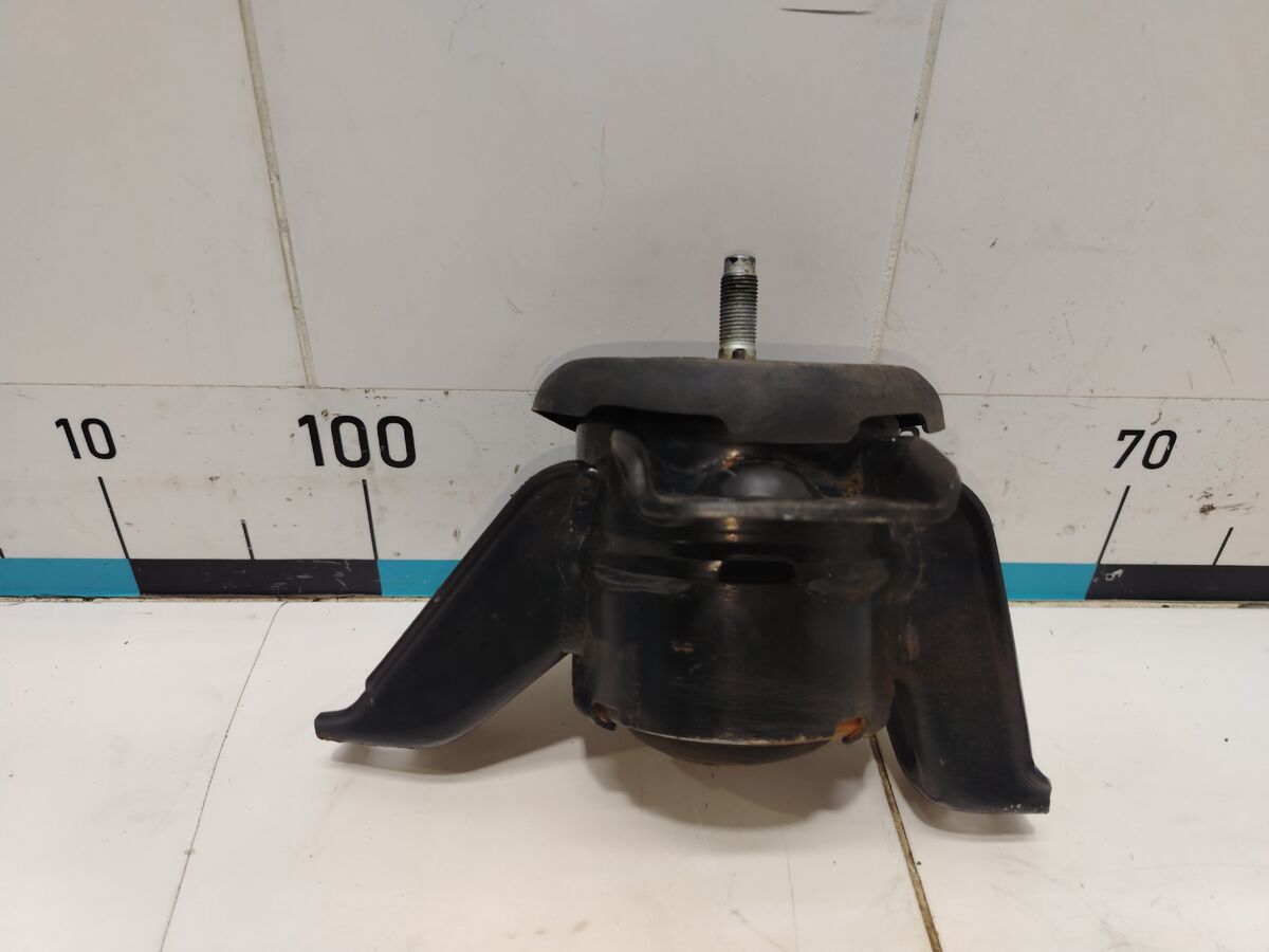 Опора двигателя правая Kia Carnival (YP) III (2014– н.в.)