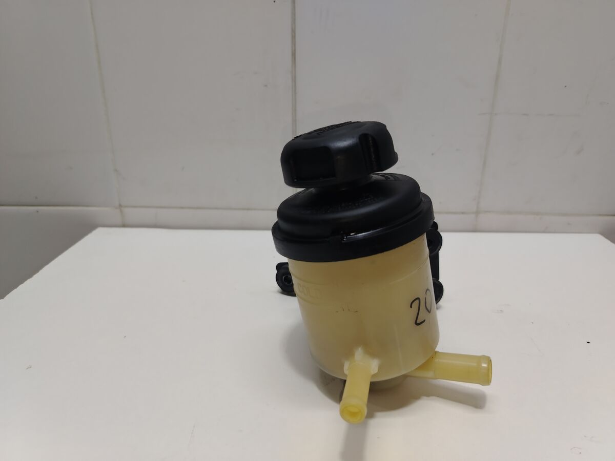 Бачок гидроусилителя Kia Carnival (YP) III (2014– н.в.)