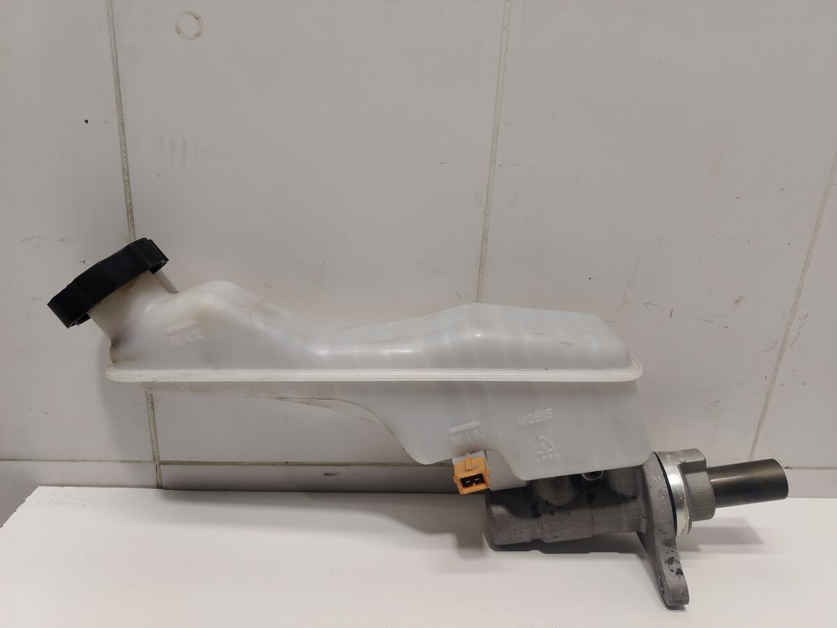 Цилиндр тормозной главный Kia Carnival (YP) III (2014– н.в.)