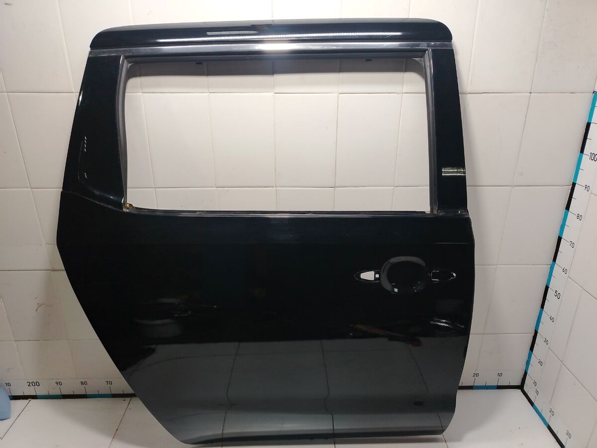 Дверь задняя правая Kia Carnival (YP) III (2014– н.в.)