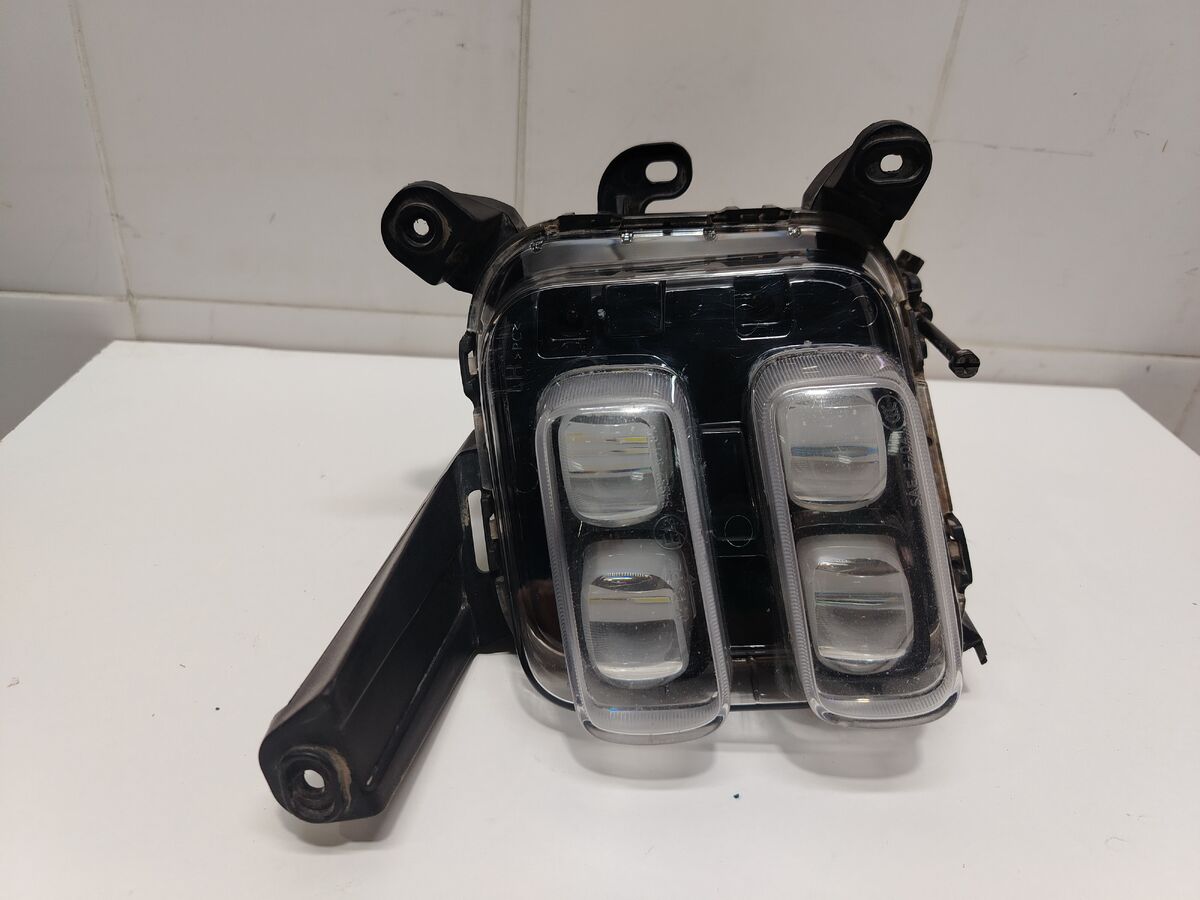 Фара противотуманная левая Kia Carnival (YP) III (2014– н.в.)