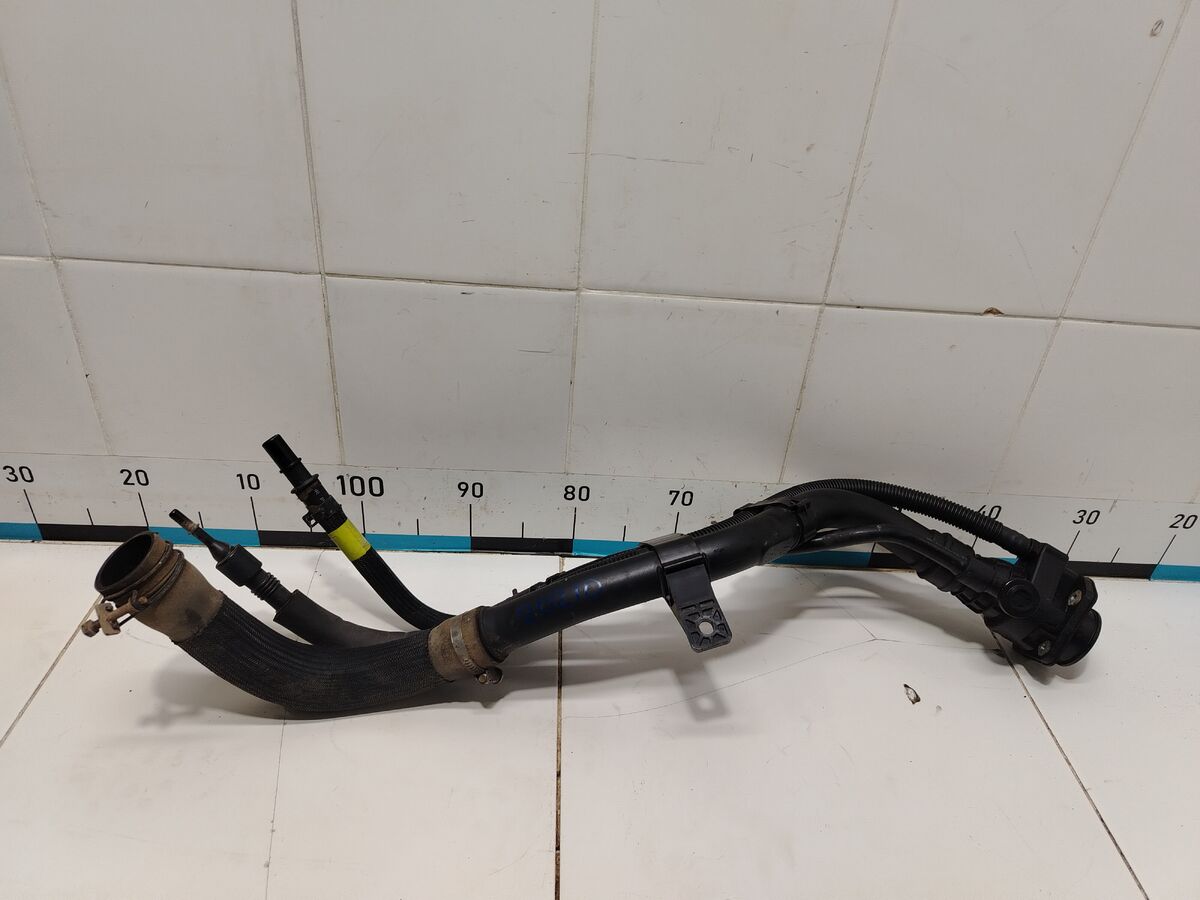 Горловина топливного бака Kia Carnival (YP) III (2014– н.в.)