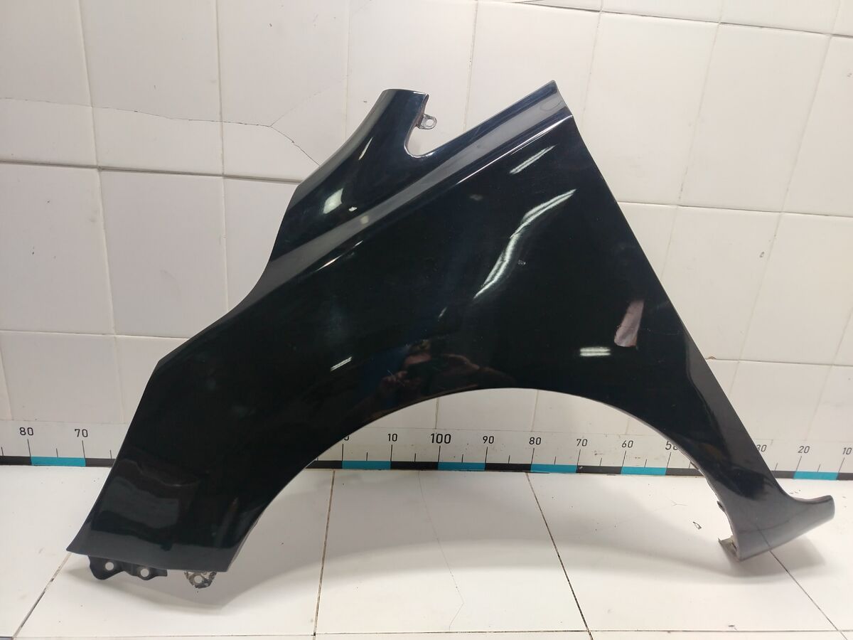 Крыло переднее левое Kia Carnival (YP) III (2014– н.в.)