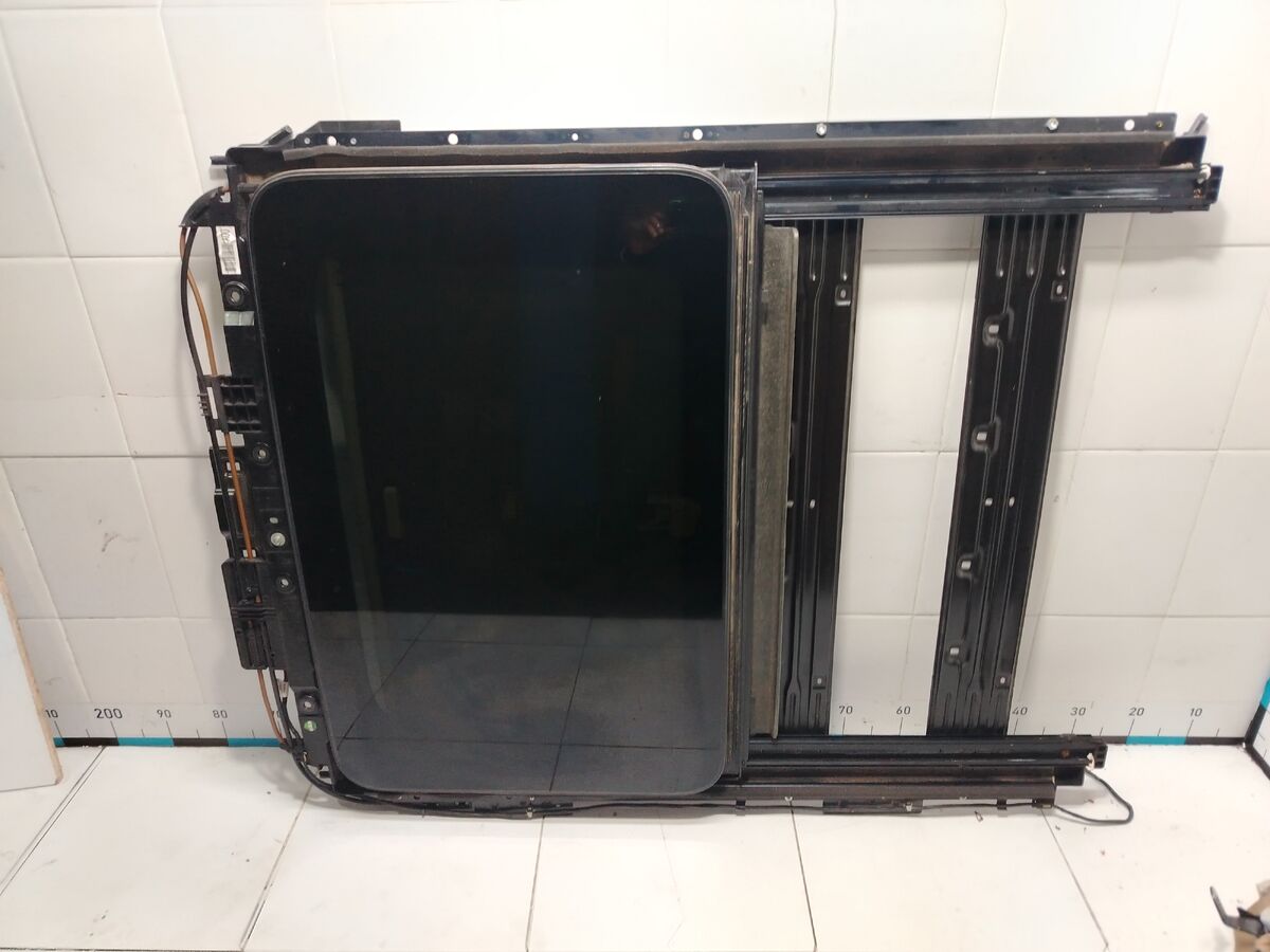 Люк задний электрический Kia Carnival (YP) III (2014– н.в.)