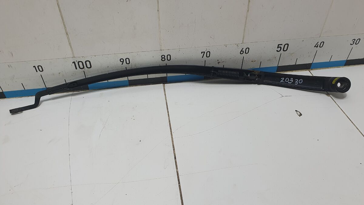 Поводок стеклоочистителя передний правый Kia Carnival (YP) III (2014– н.в.)