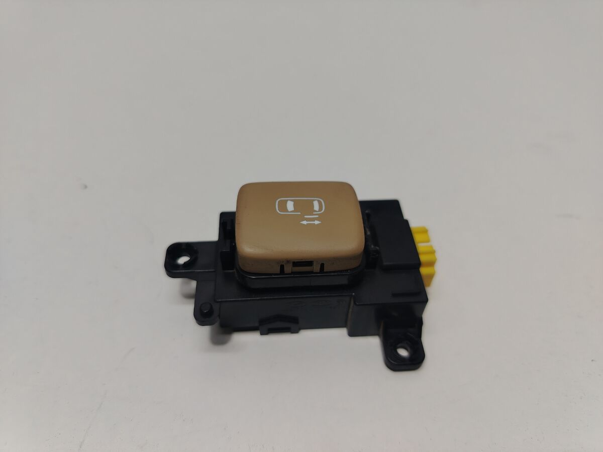 Кнопка открывания сдвижной двери левая Kia Carnival (YP) III (2014– н.в.)