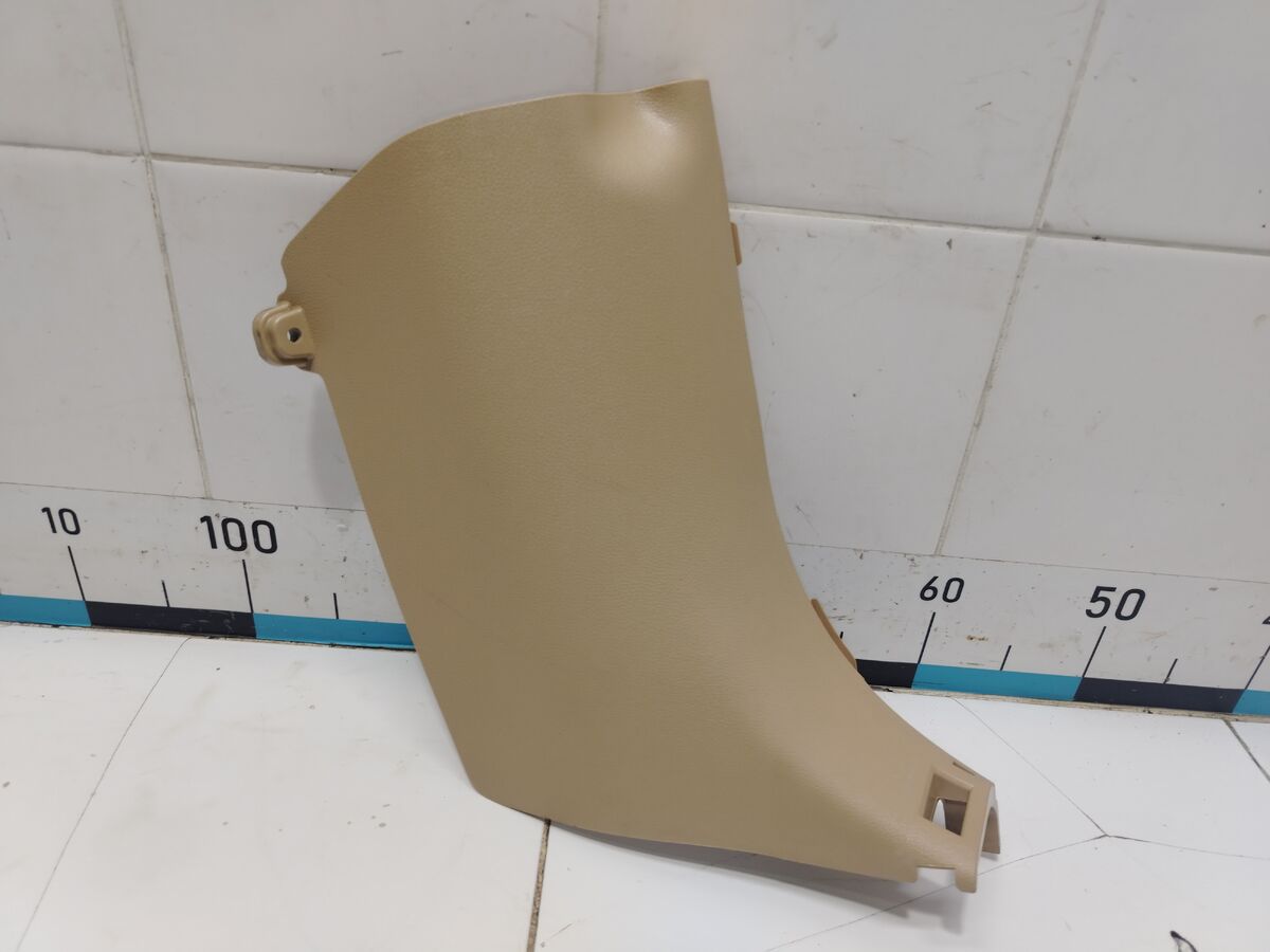 Обшивка стойки передней нижняя правая Kia Carnival (YP) III (2014– н.в.)