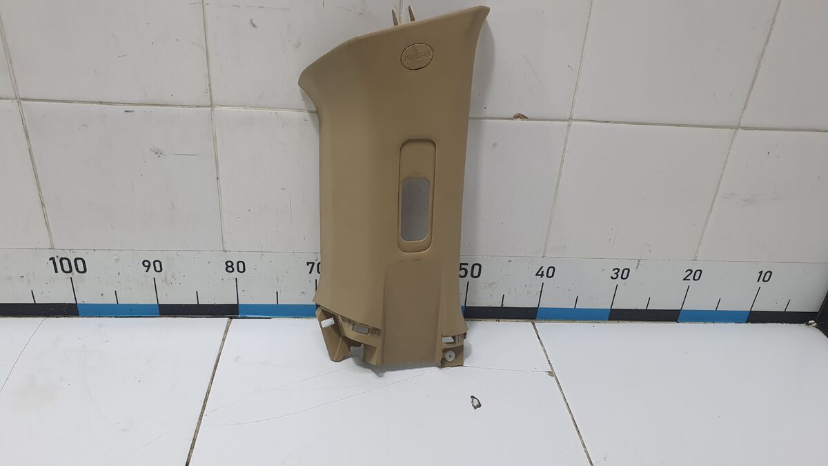 Обшивка стойки задней верхняя левая Kia Carnival (YP) III (2014– н.в.)