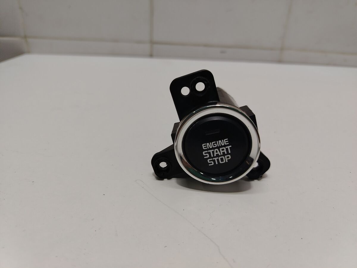 Кнопка запуска двигателя Kia Carnival (YP) III (2014– н.в.)