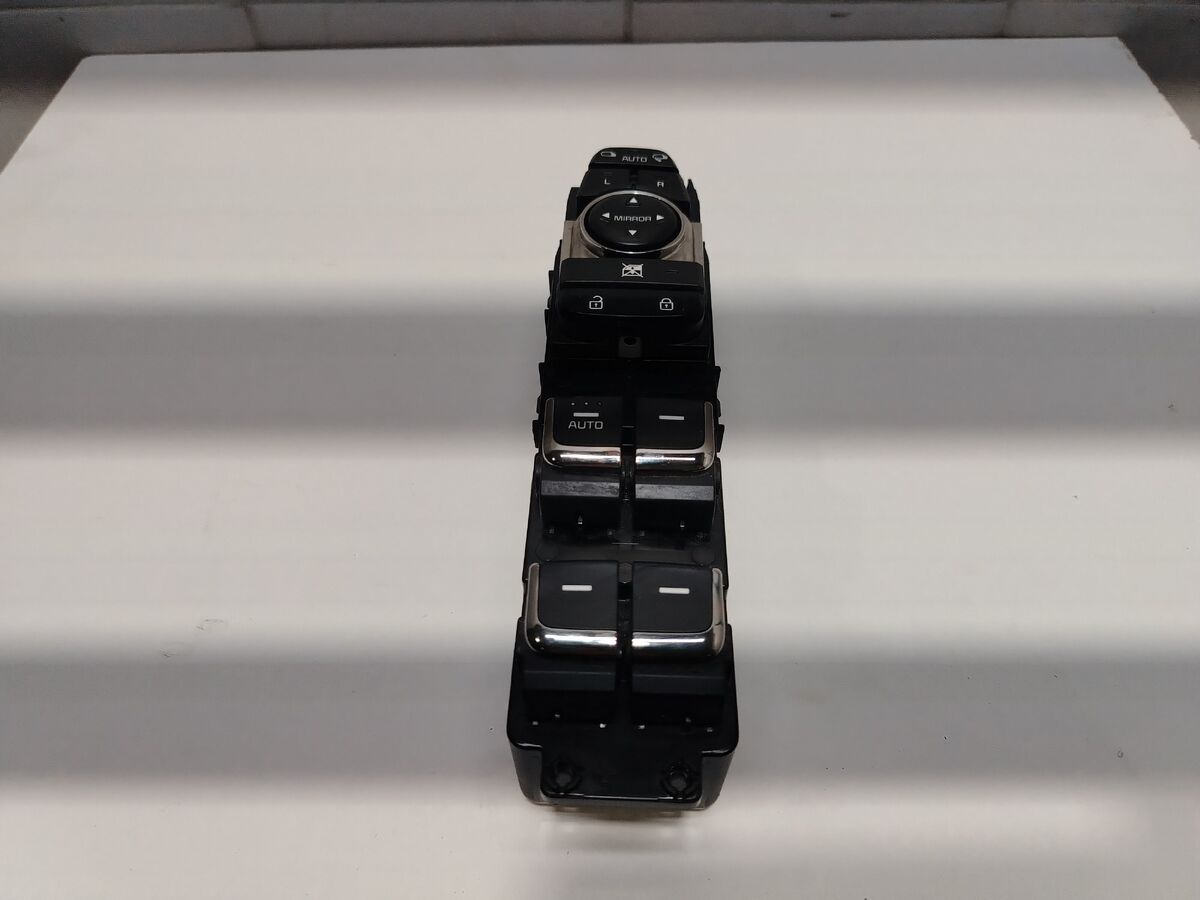 Блок управления стеклоподъемниками Kia Carnival (YP) III (2014– н.в.)