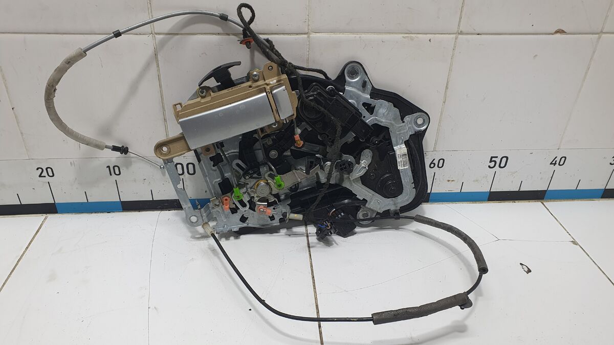 Сервопривод двери задней левой Kia Carnival (YP) III (2014– н.в.)