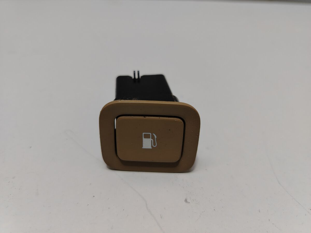 Кнопка открывания лючка бензобака Kia Carnival (YP) III (2014– н.в.)