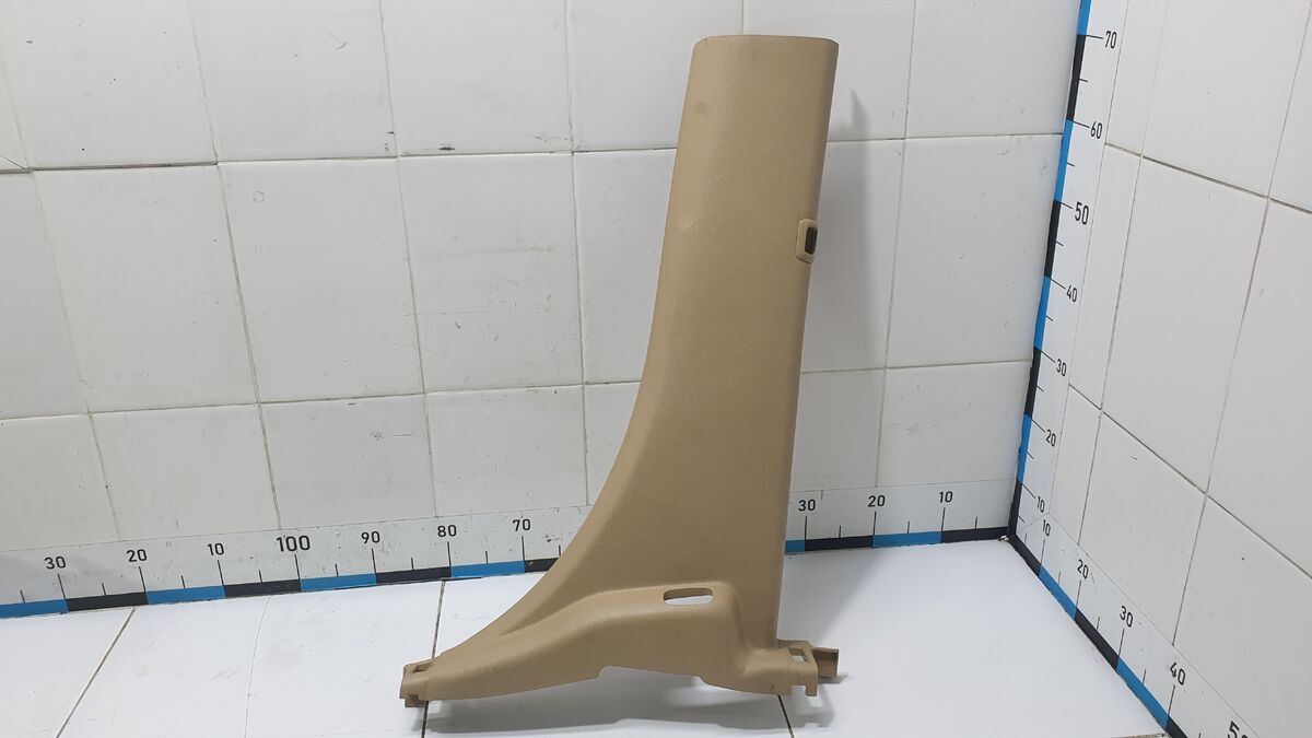 обшивка стойки центральной нижняя правая Kia Carnival (YP) III (2014– н.в.)