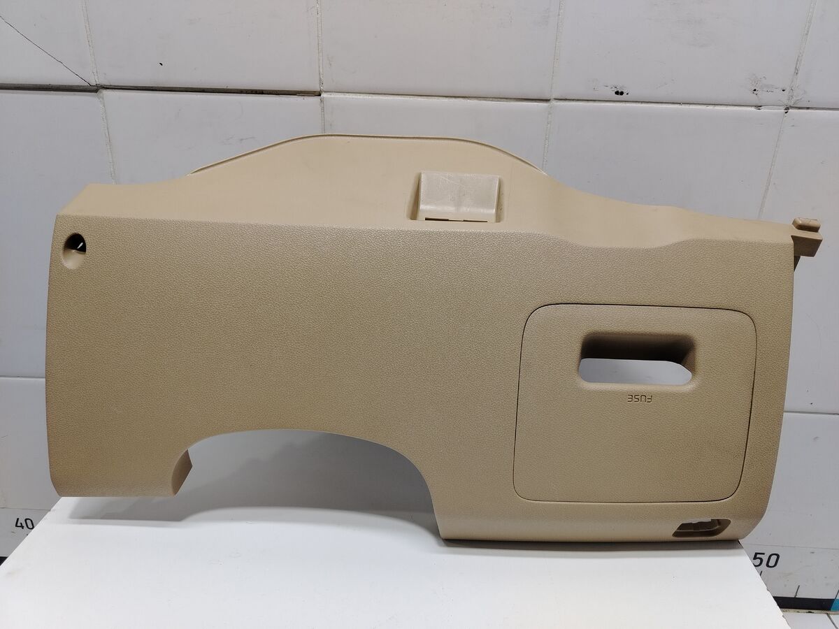 Накладка торпедо нижняя левая Kia Carnival (YP) III (2014– н.в.)