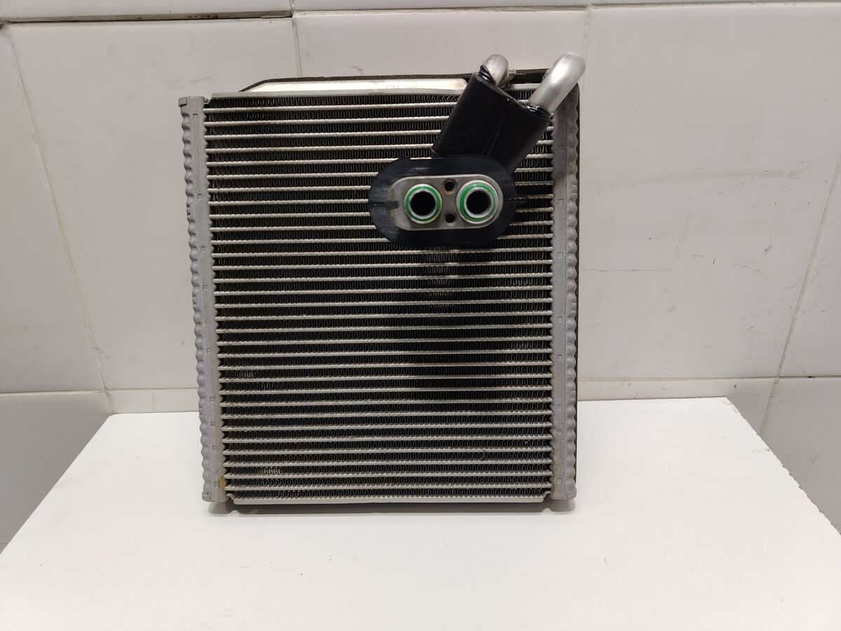 Испаритель кондиционера Kia Carnival (YP) III (2014– н.в.)