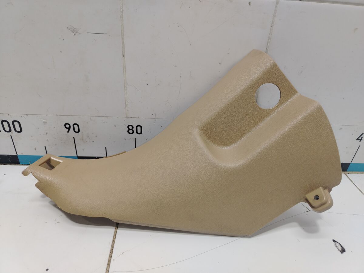 Обшивка стойки передней нижняя левая Kia Carnival (YP) III (2014– н.в.)