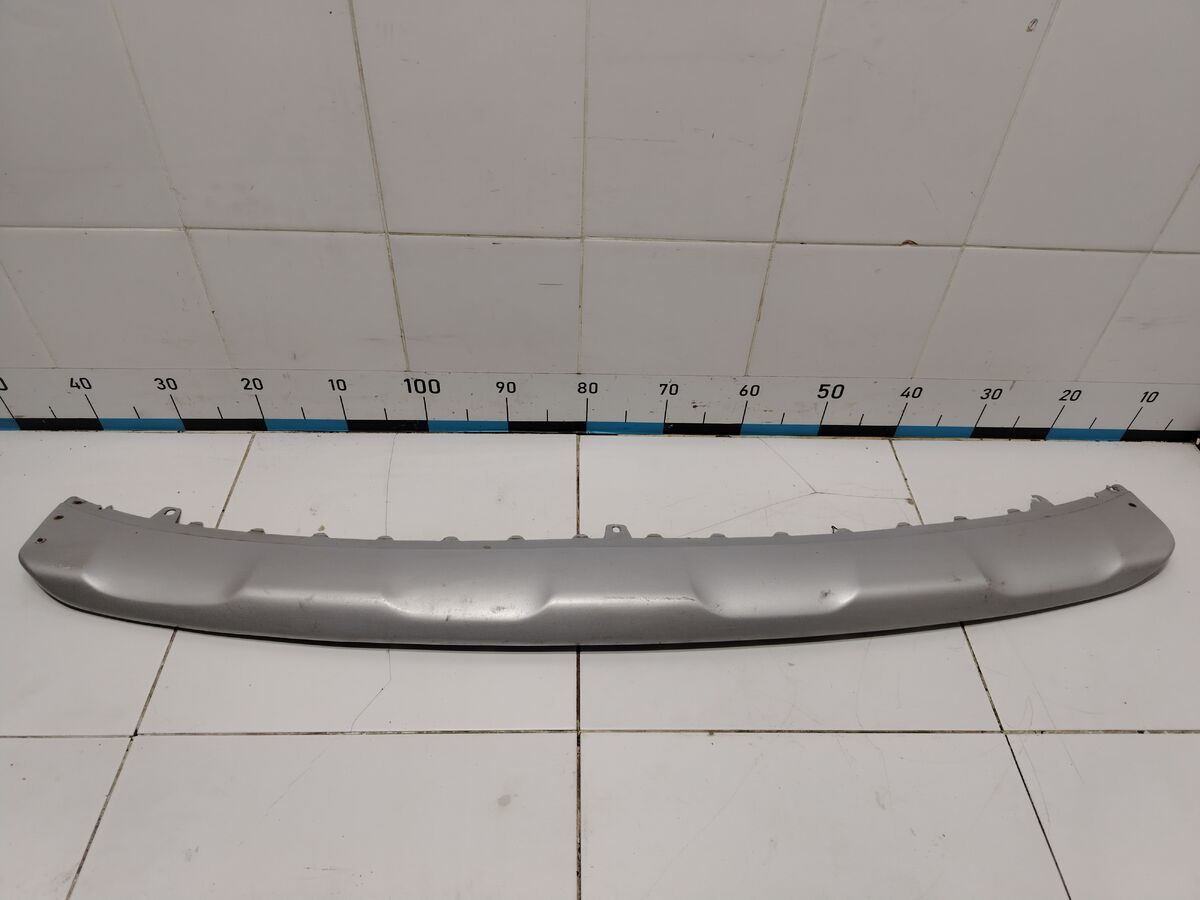 Накладка переднего бампера центральная Kia Carnival (YP) III (2014– н.в.)