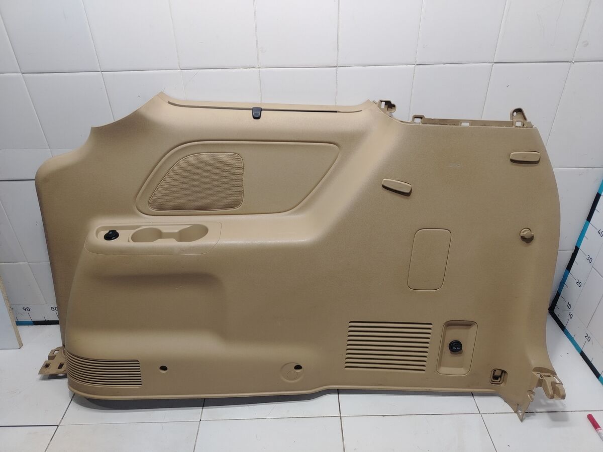 Обшивка багажника правая(внутри на колесную арку) Kia Carnival (YP) III (2014– н.в.)