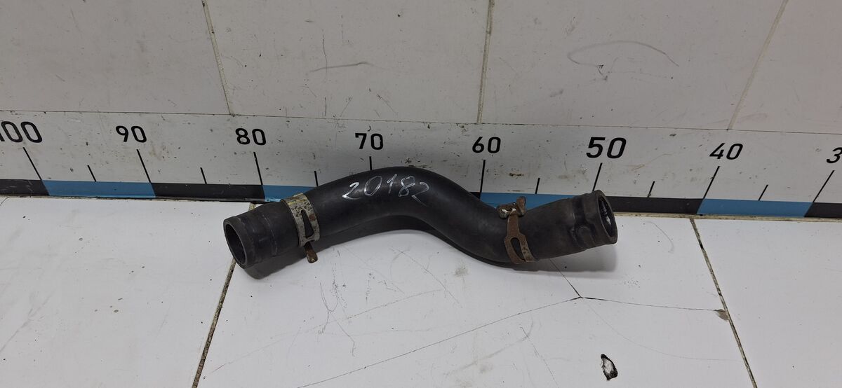 Патрубок радиатора верхний Kia Carnival (YP) III (2014– н.в.)