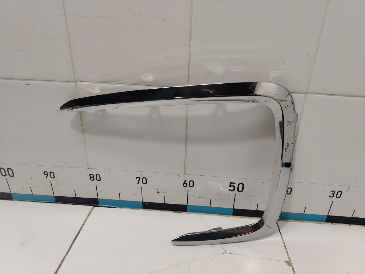 Накладка переднего бампера левая Kia Carnival (YP) III (2014– н.в.)