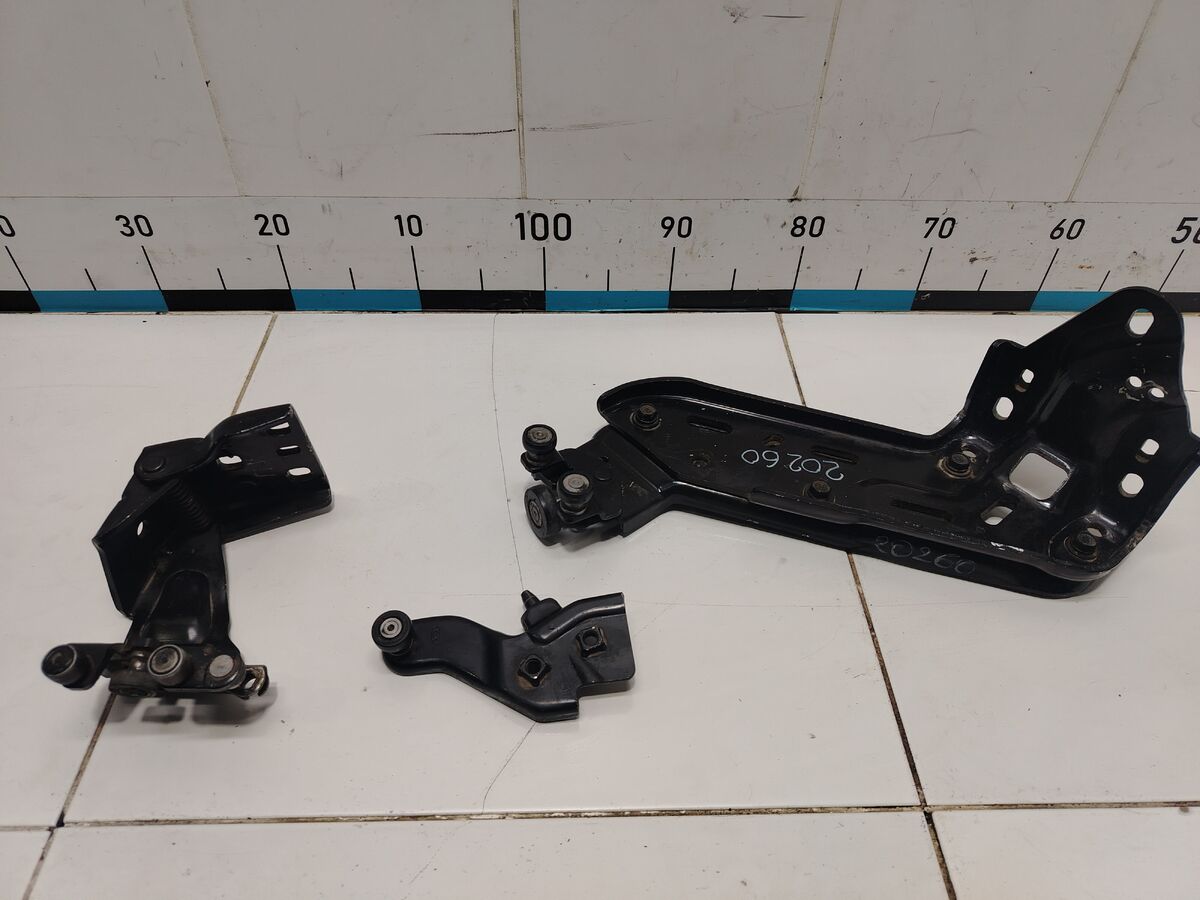 Ролик двери сдвижной нижний правый Kia Carnival (YP) III (2014– н.в.)