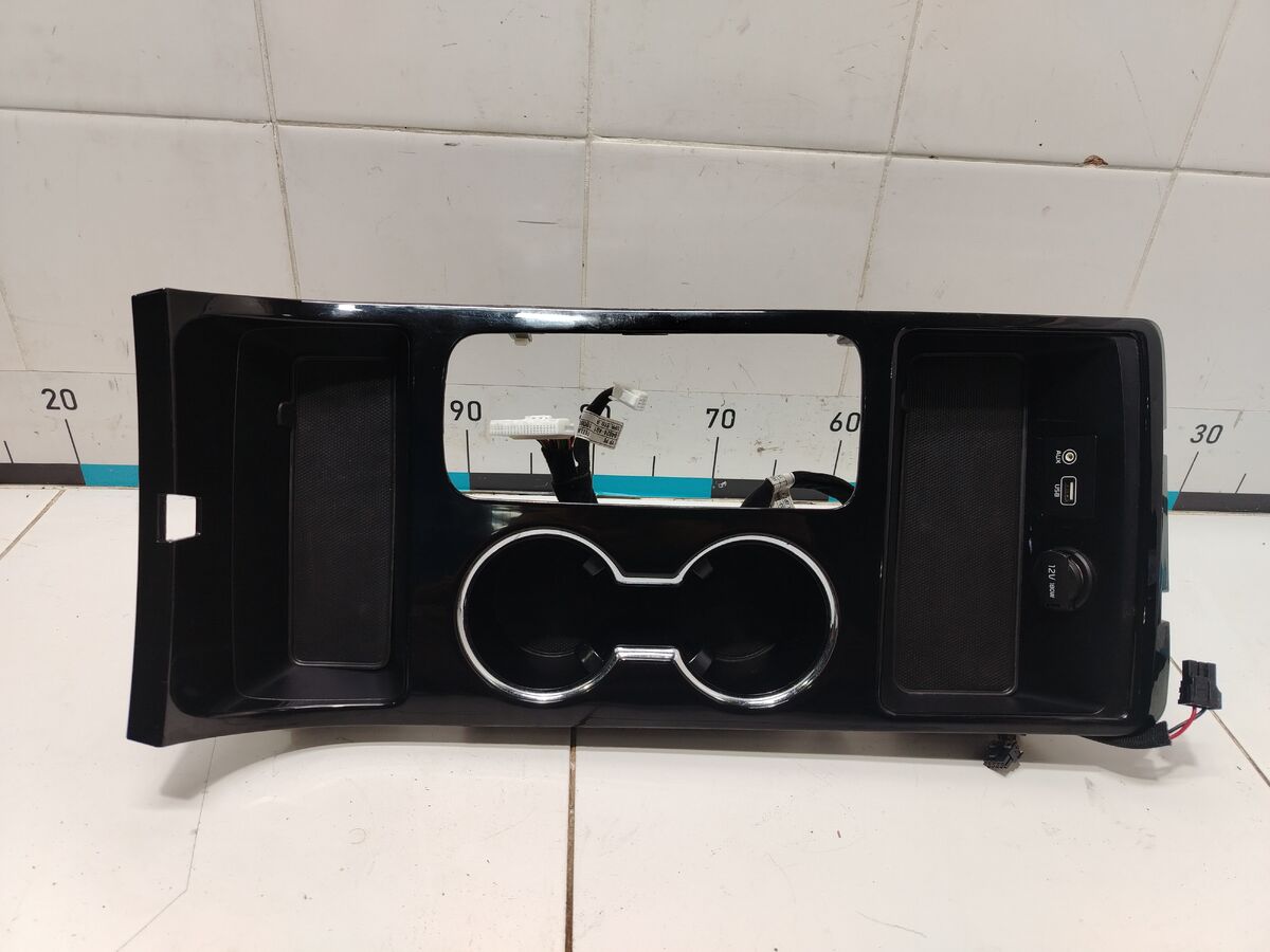 Накладка центральной консоли Kia Carnival (YP) III (2014– н.в.)