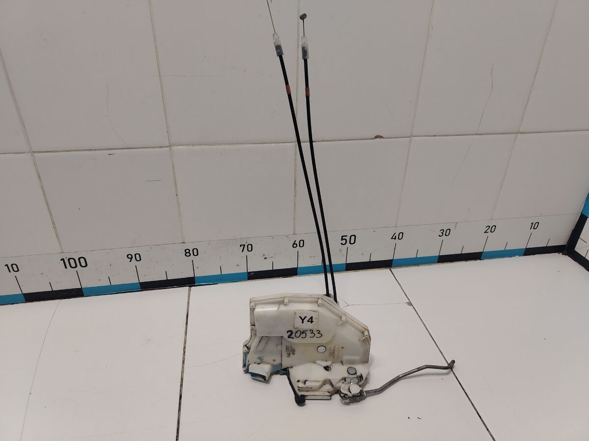 Замок двери передней правой Suzuki SX4 (SX4 Classic) I (2006–2014)