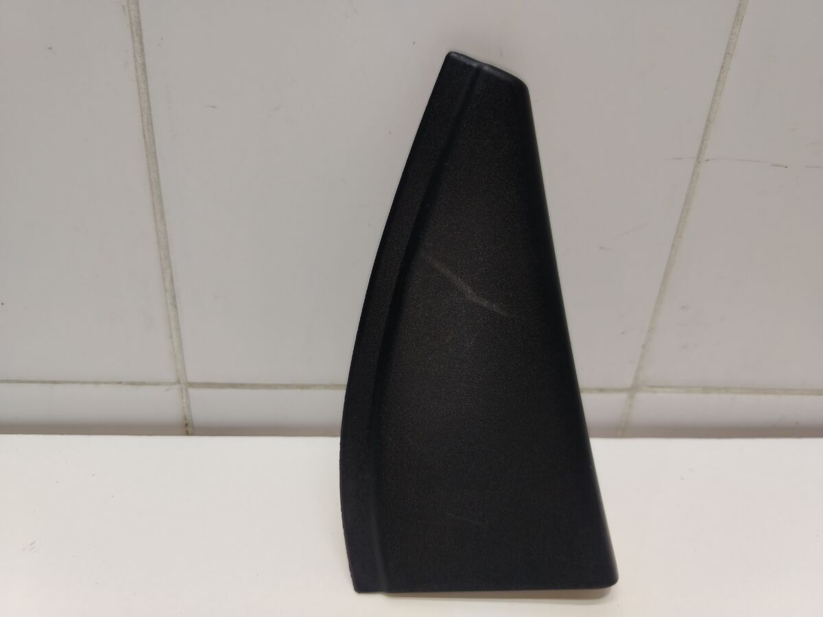 Накладка двери задней левой Suzuki SX4 (SX4 Classic) I (2006–2014)