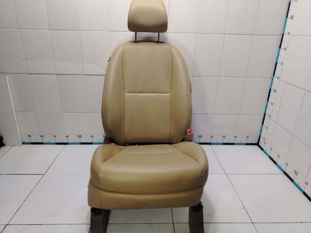 Сиденье переднее правое Kia Carnival (YP) III (2014– н.в.)