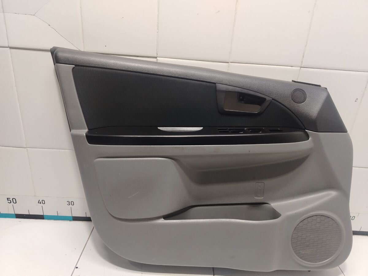 Обшивка двери передней левой Suzuki SX4 (SX4 Classic) I (2006–2014)