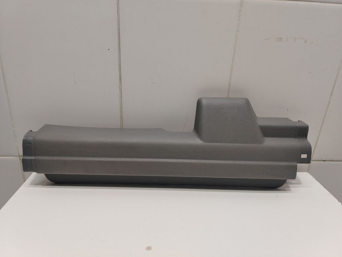 накладка порога внутренняя передняя правая Suzuki SX4 (SX4 Classic) I (2006–2014)