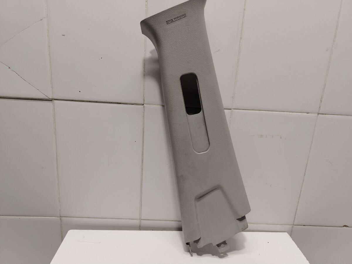 Обшивка стойки центральной верхняя правая Suzuki SX4 (SX4 Classic) I (2006–2014)