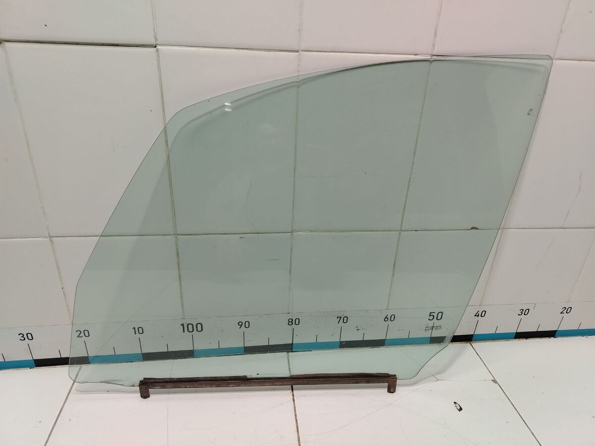 Стекло двери передней левой Suzuki SX4 (SX4 Classic) I (2006–2014)