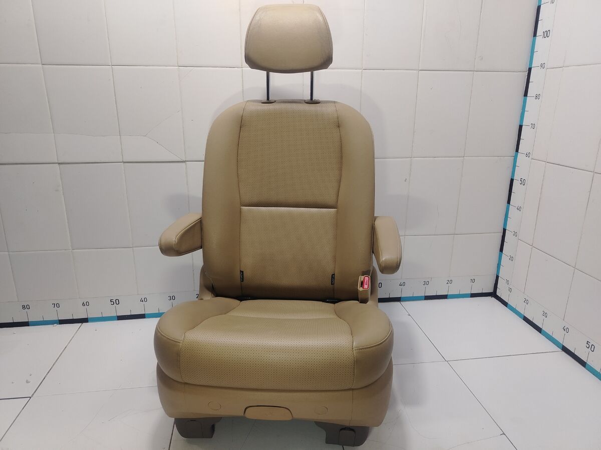 Сиденье правое 2-ой ряд Kia Carnival (YP) III (2014– н.в.)