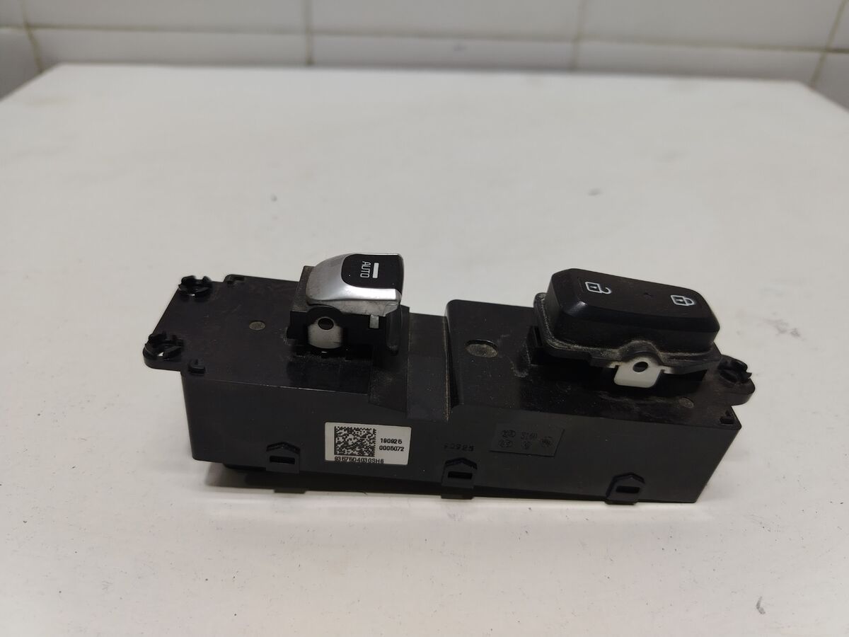 Кнопка стеклоподъемника Kia Optima (JF) IV рестайлинг (2018– н.в.)