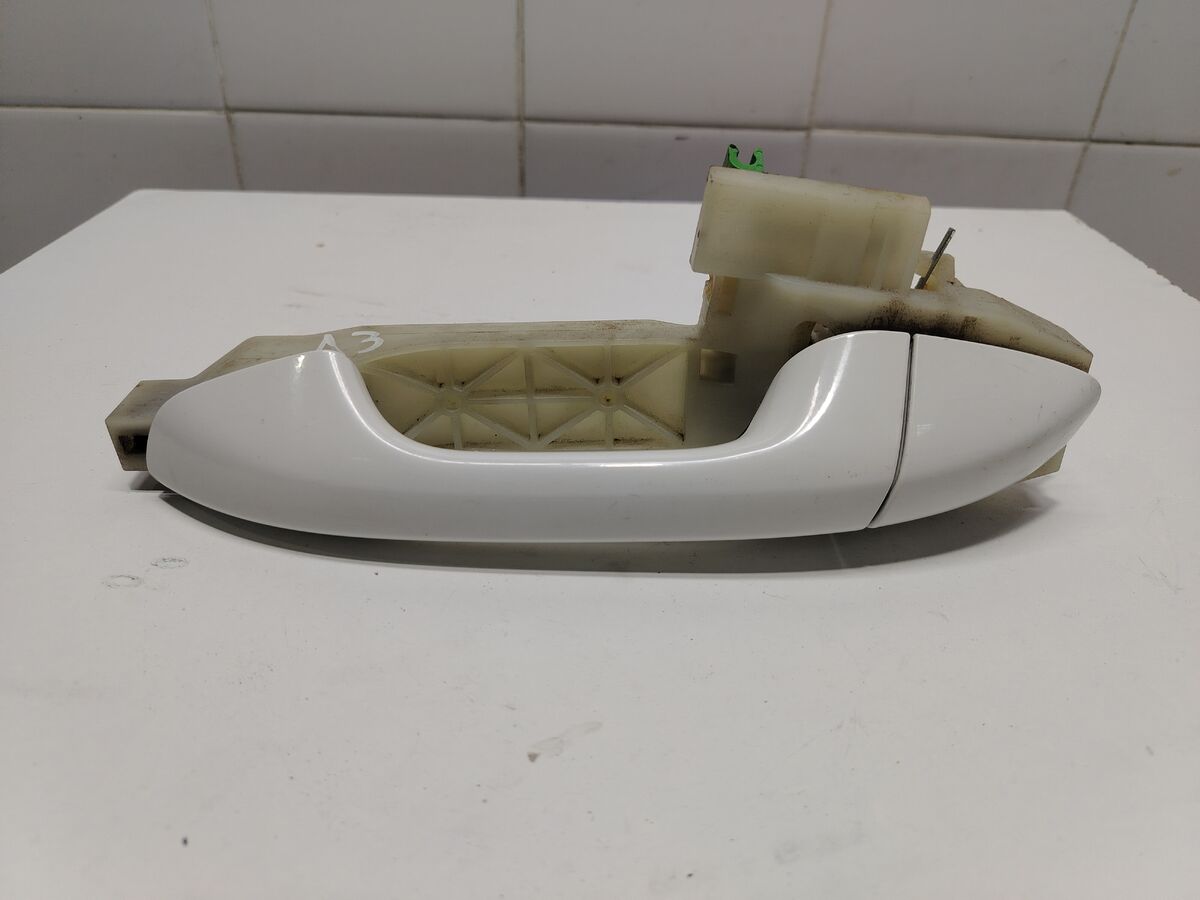 Ручка двери задней наружная левая Kia Optima (JF) IV рестайлинг (2018– н.в.)