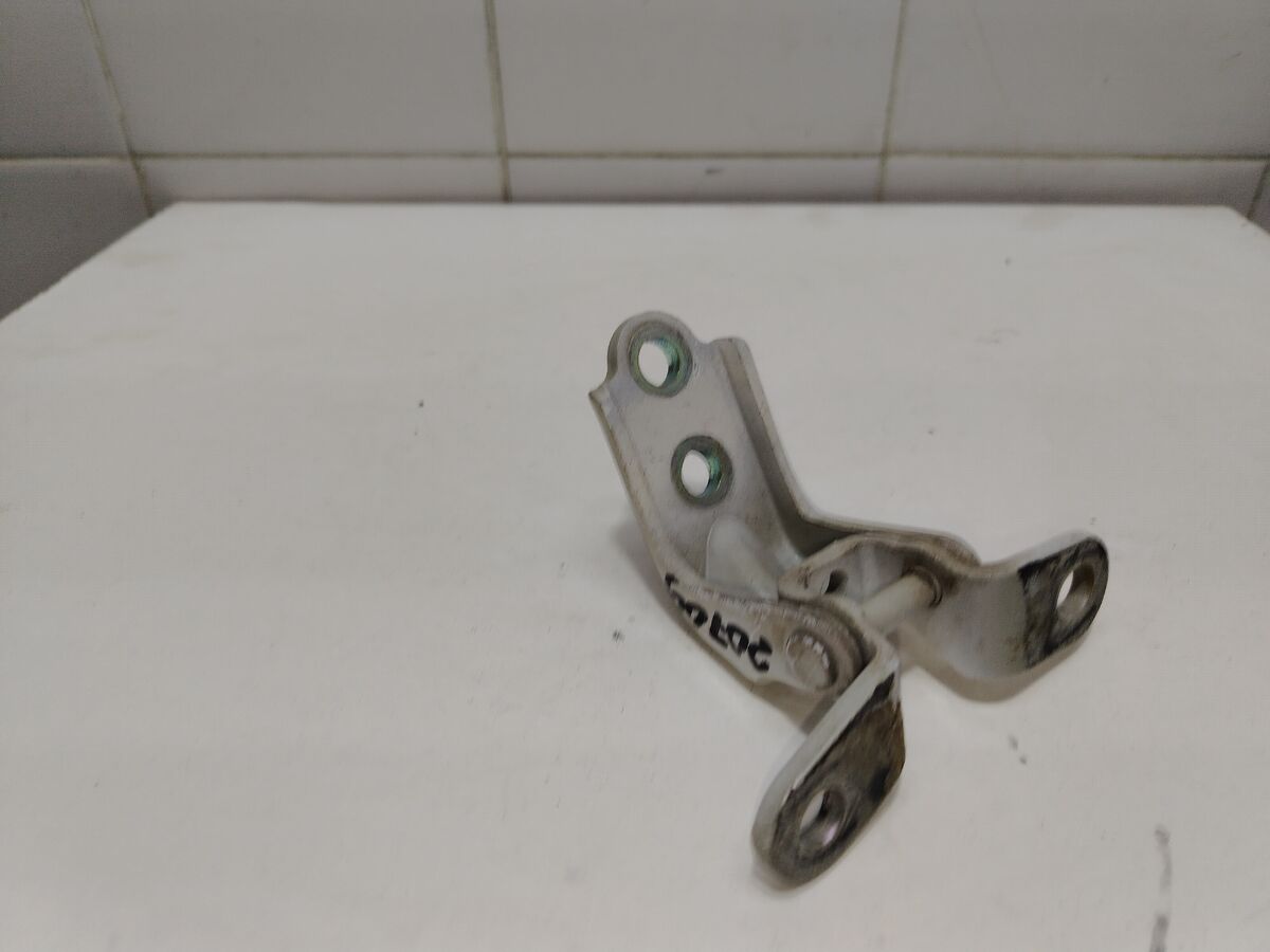 Петля двери передней Kia Optima (JF) IV рестайлинг (2018– н.в.)