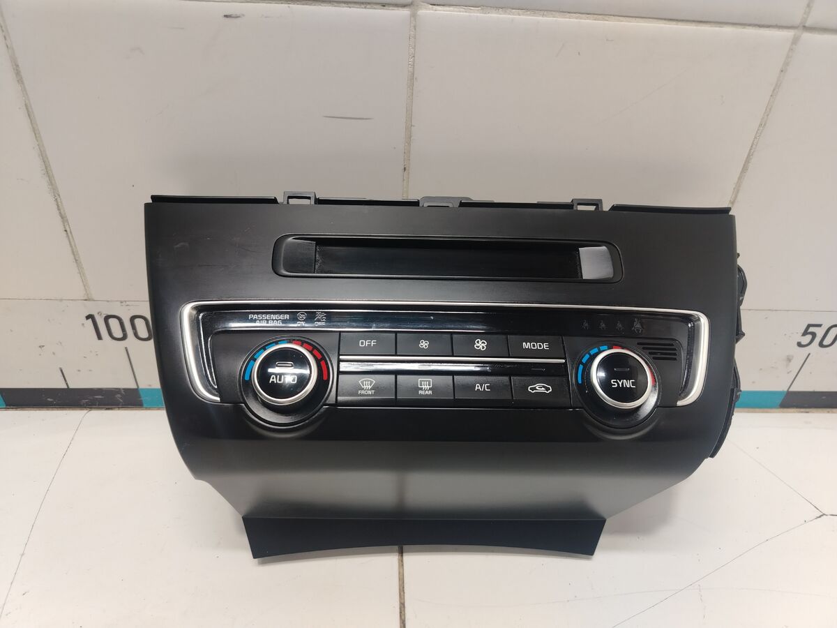 Блок управления климатической установкой Kia Optima (JF) IV рестайлинг (2018– н.в.)