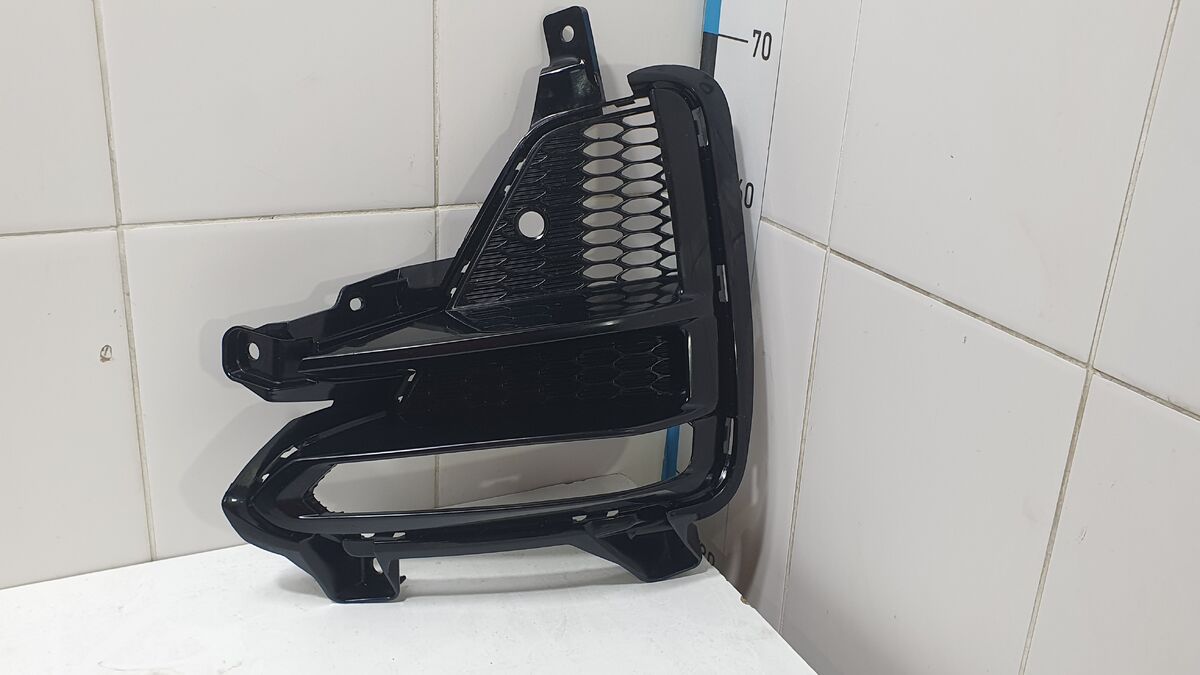 Решетка в бампер правая Kia Cerato IV (2018– н.в.)