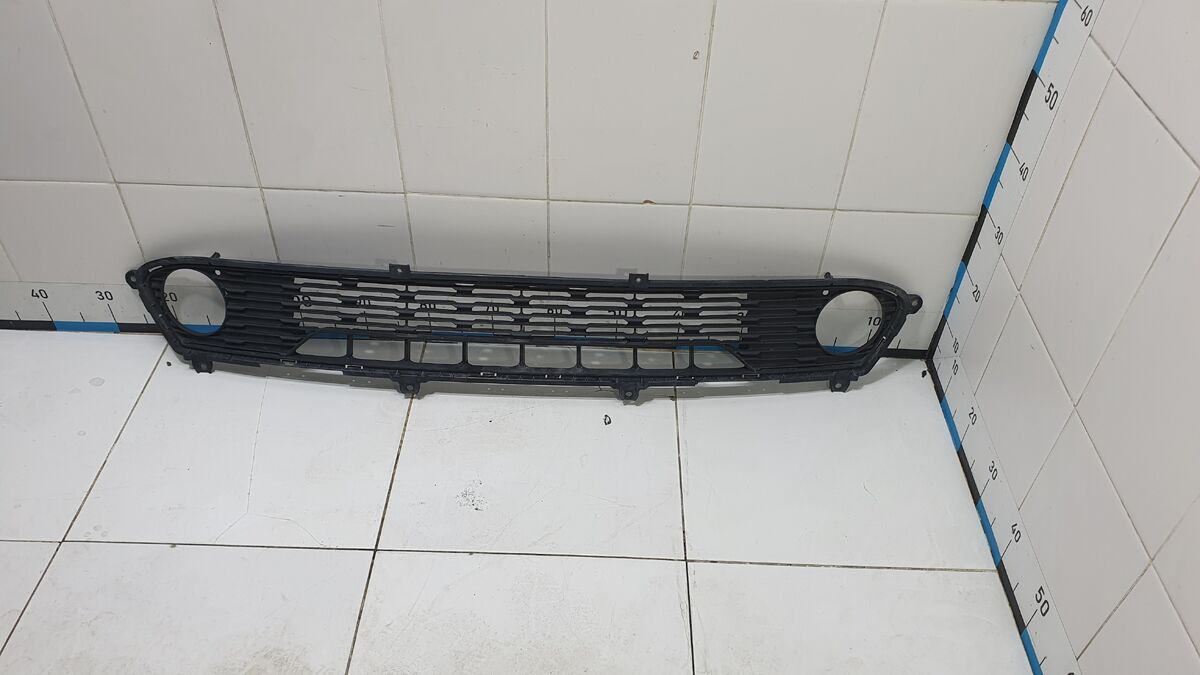 Решетка в бампер центральная Kia Cerato IV (2018– н.в.)