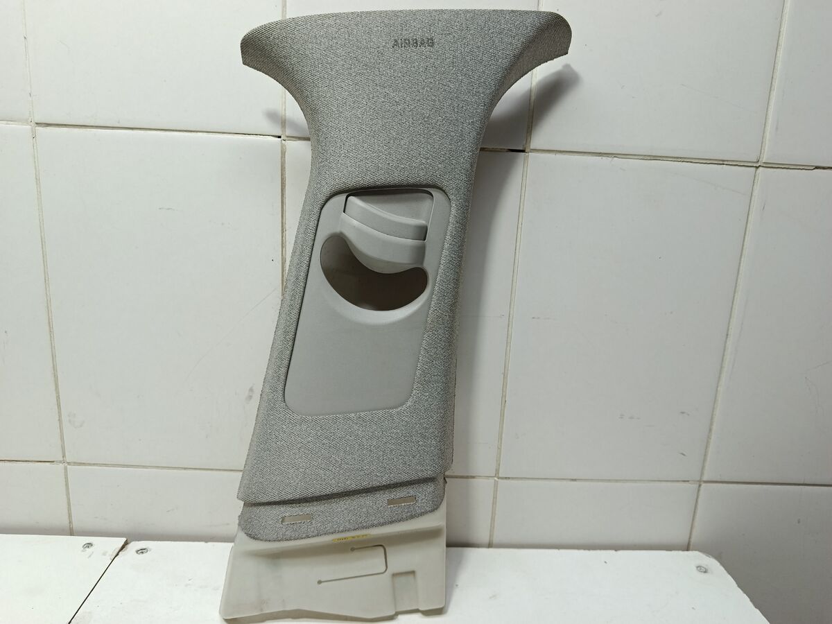 Обшивка стойки центральной верхняя правая Hyundai Sonata (DN8) VIII (2019– н.в.)