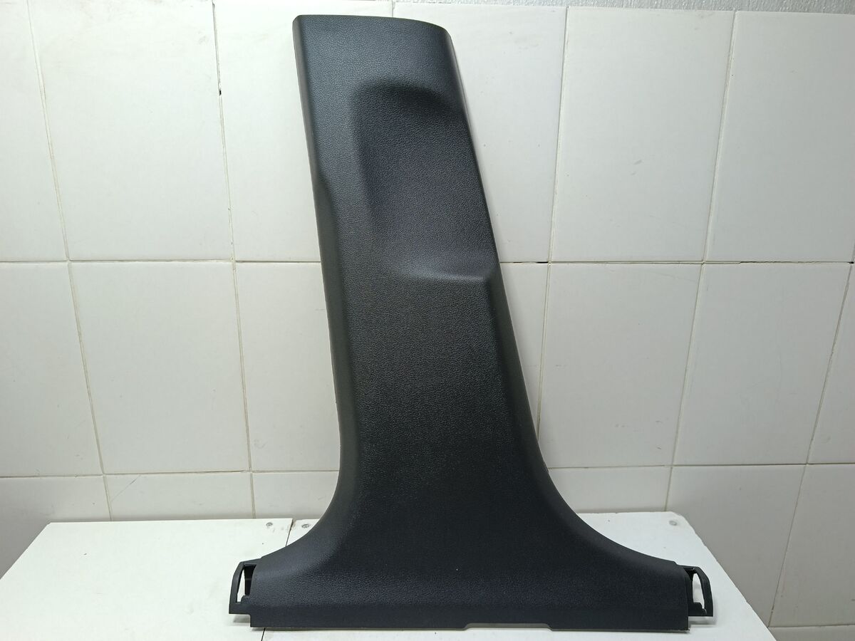 обшивка стойки центральной нижняя левая Hyundai Sonata (DN8) VIII (2019– н.в.)