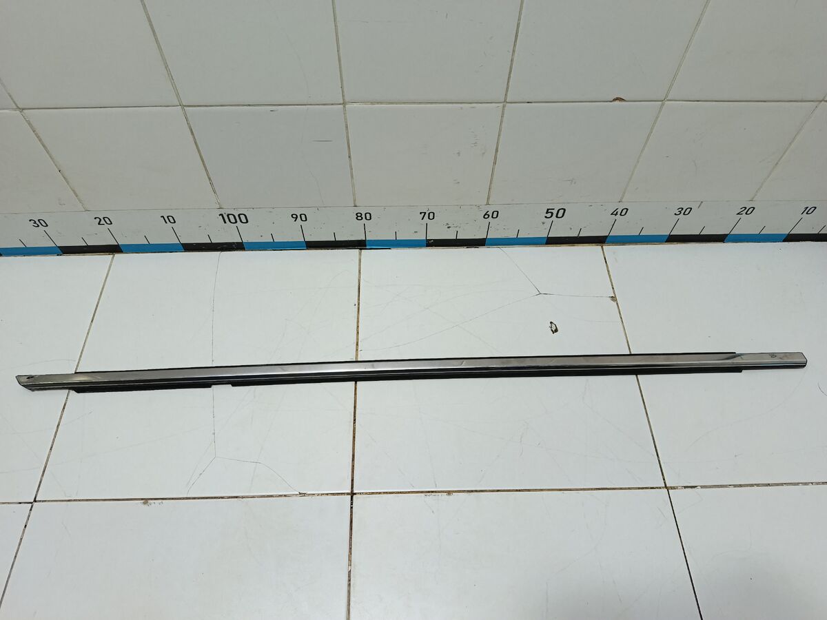 Накладка стекла переднего правого Hyundai Sonata (DN8) VIII (2019– н.в.)