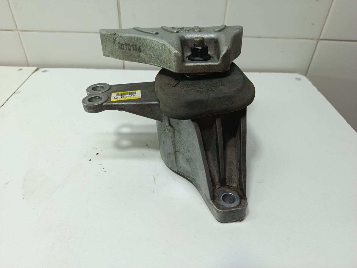 Опора двигателя правая Hyundai Sonata (DN8) VIII (2019– н.в.)