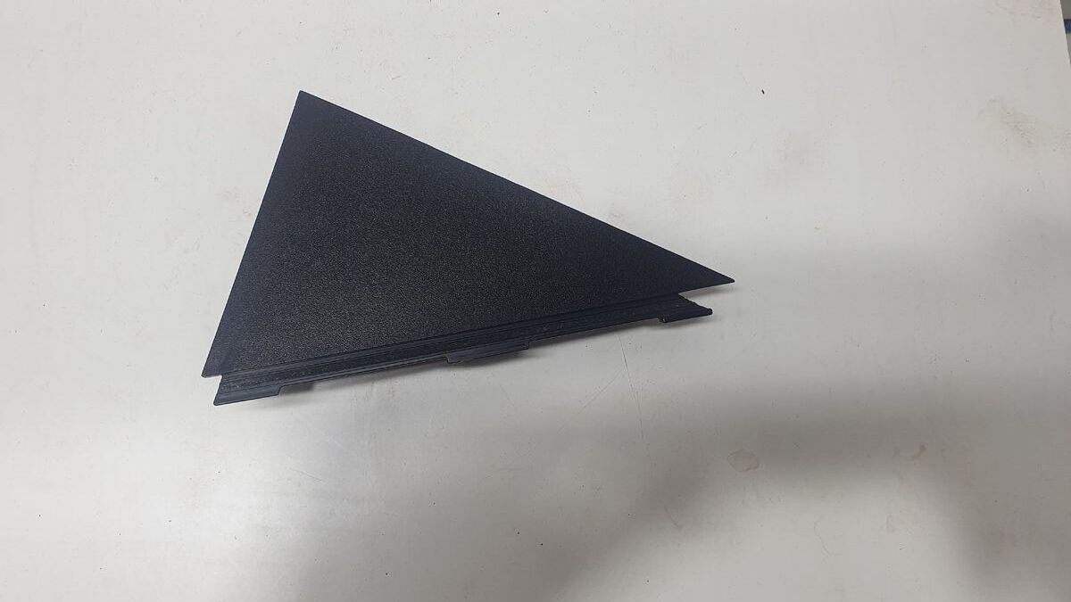 Уголок двери декоративный Kia Cerato IV (2018– н.в.)