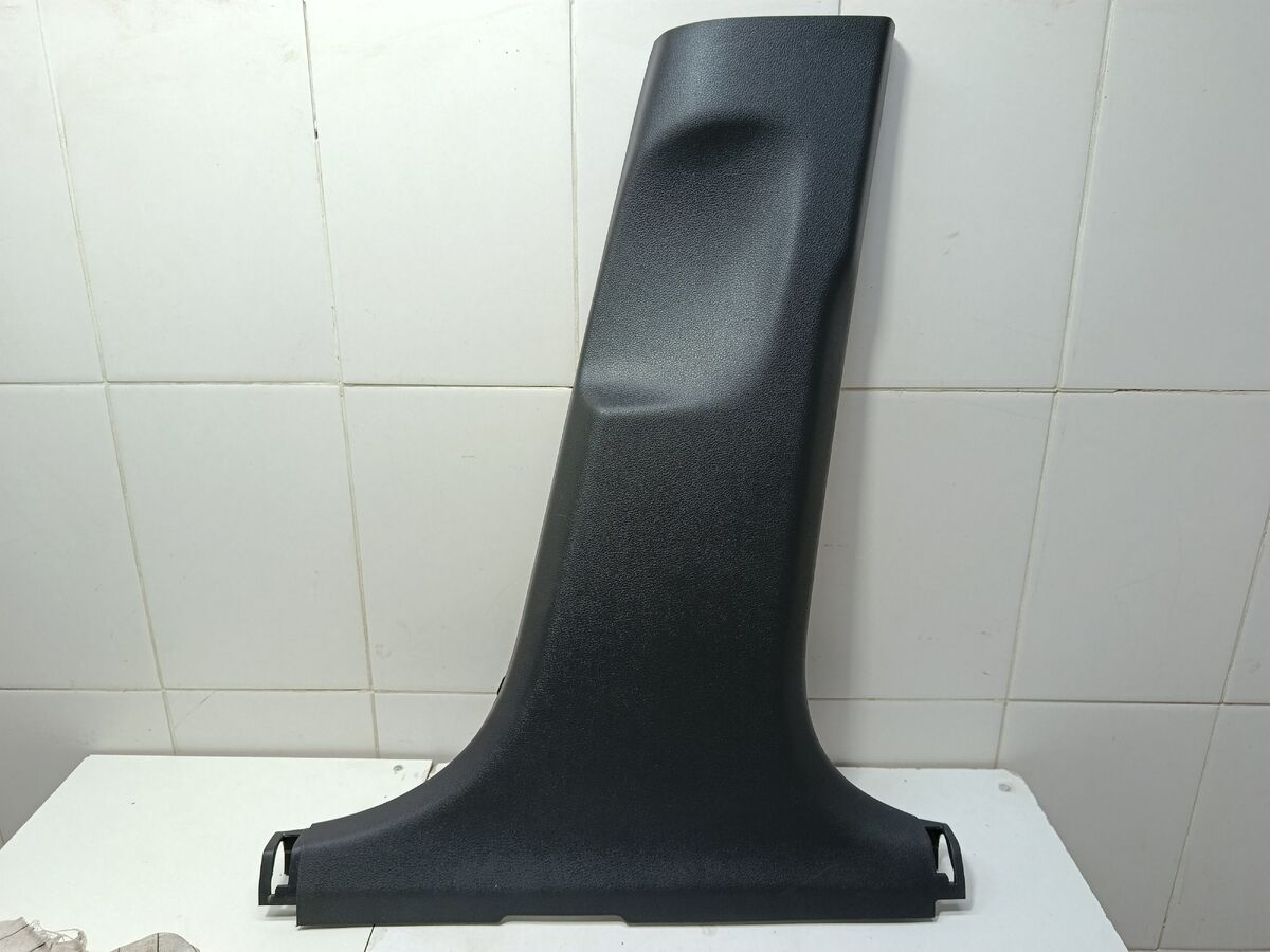 обшивка стойки центральной нижняя правая Hyundai Sonata (DN8) VIII (2019– н.в.)