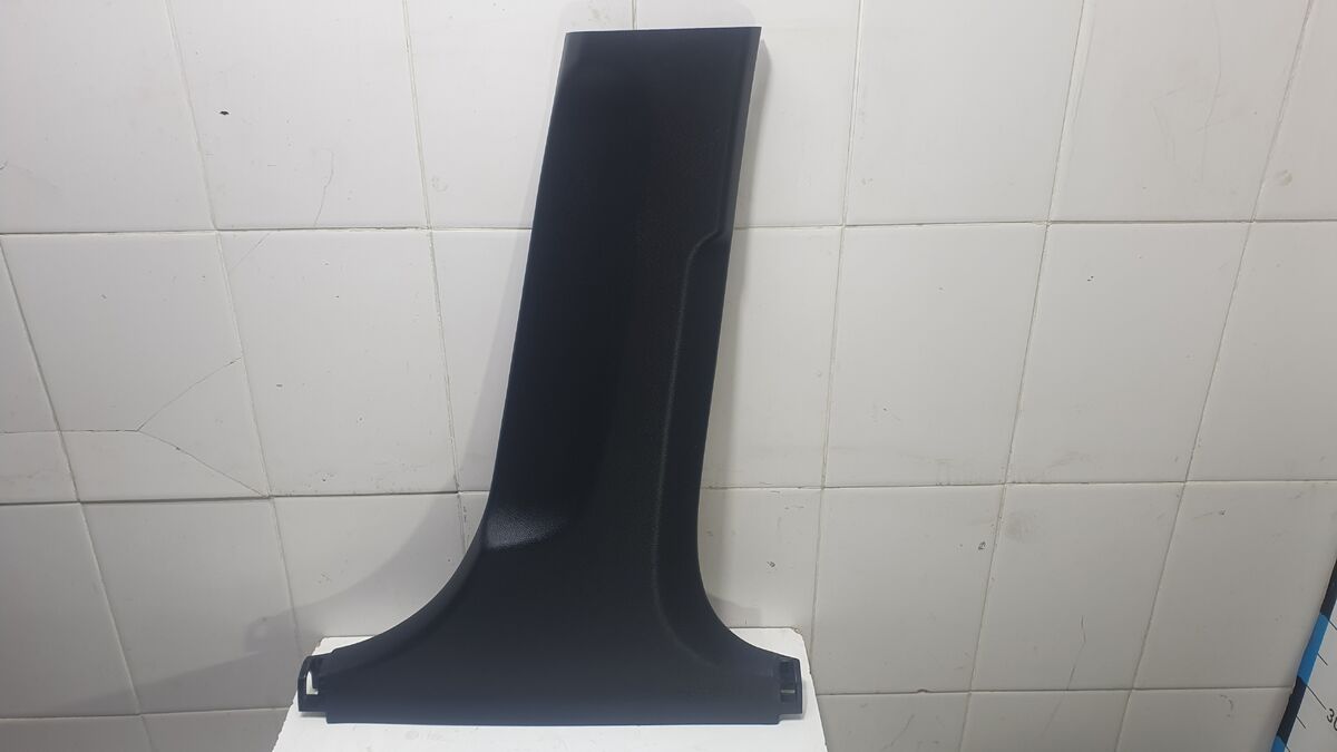 обшивка стойки центральной нижняя правая Kia Cerato IV (2018– н.в.)