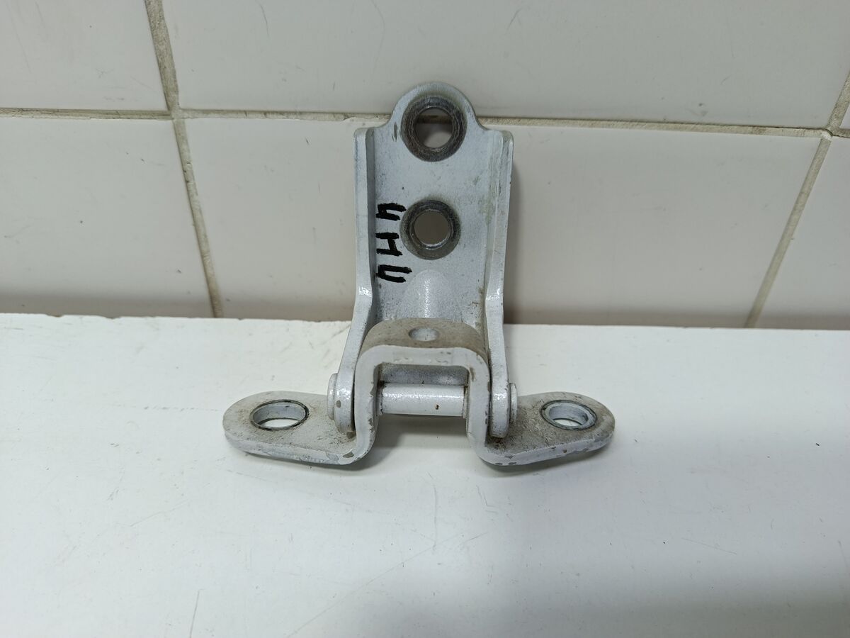 Петля двери передней правой нижняя Hyundai Sonata (DN8) VIII (2019– н.в.)